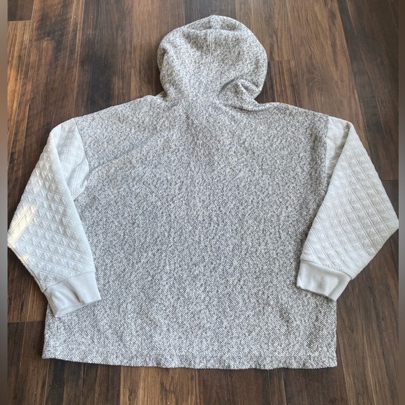 Madewell | Quilted Sleeve Hoodie Sweatshirt - Picture 2 of 7